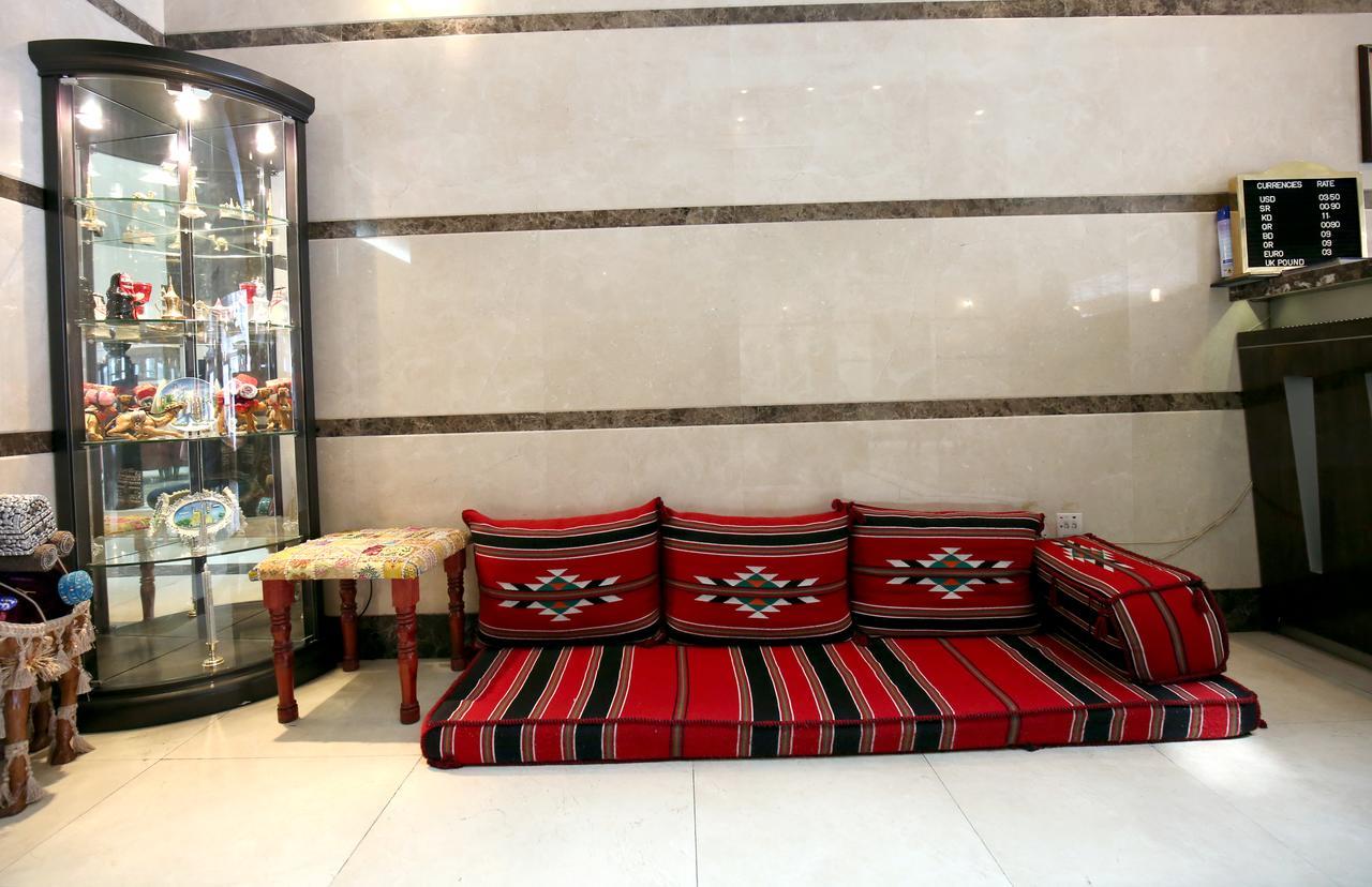 London Crown Hotel Дубай Екстериор снимка
