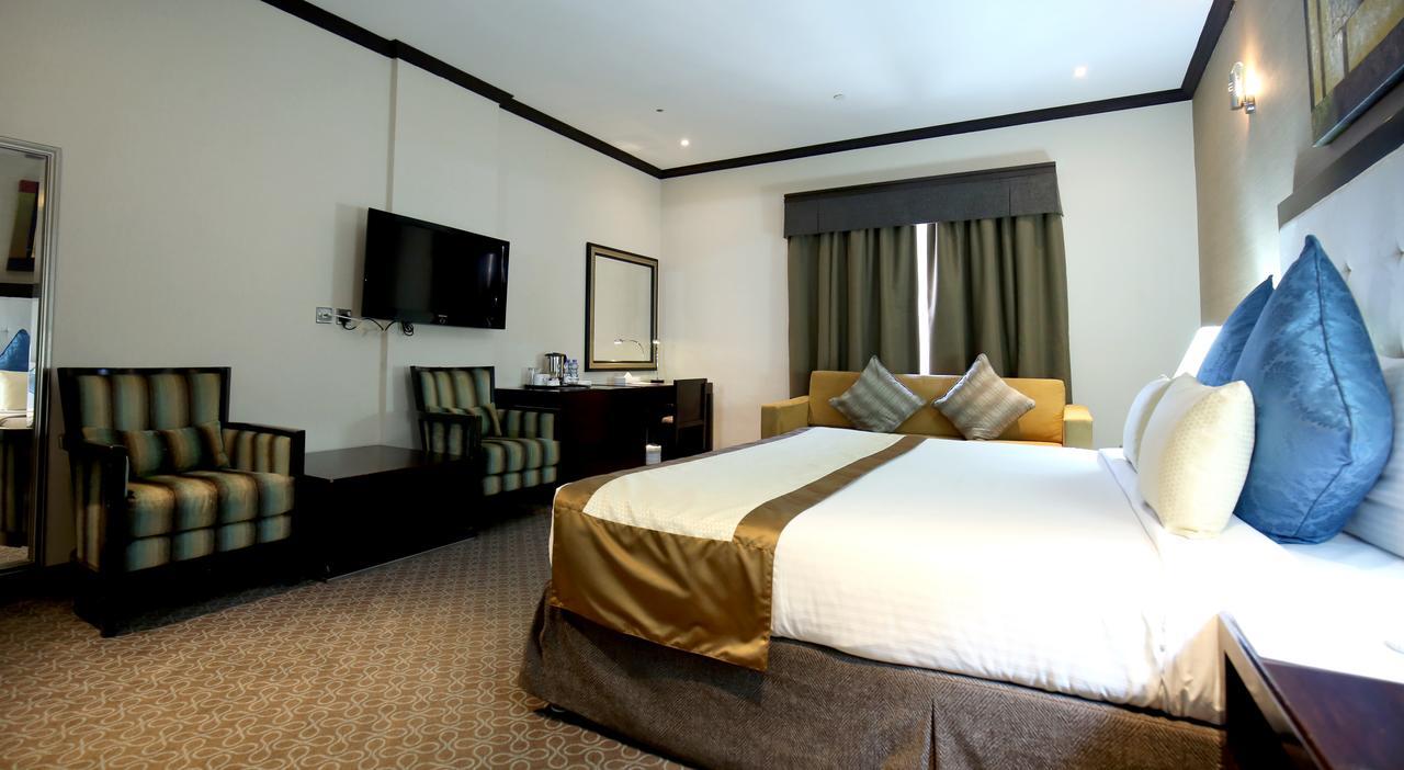 London Crown Hotel Дубай Екстериор снимка