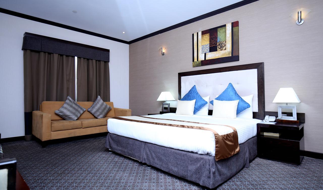 London Crown Hotel Дубай Екстериор снимка