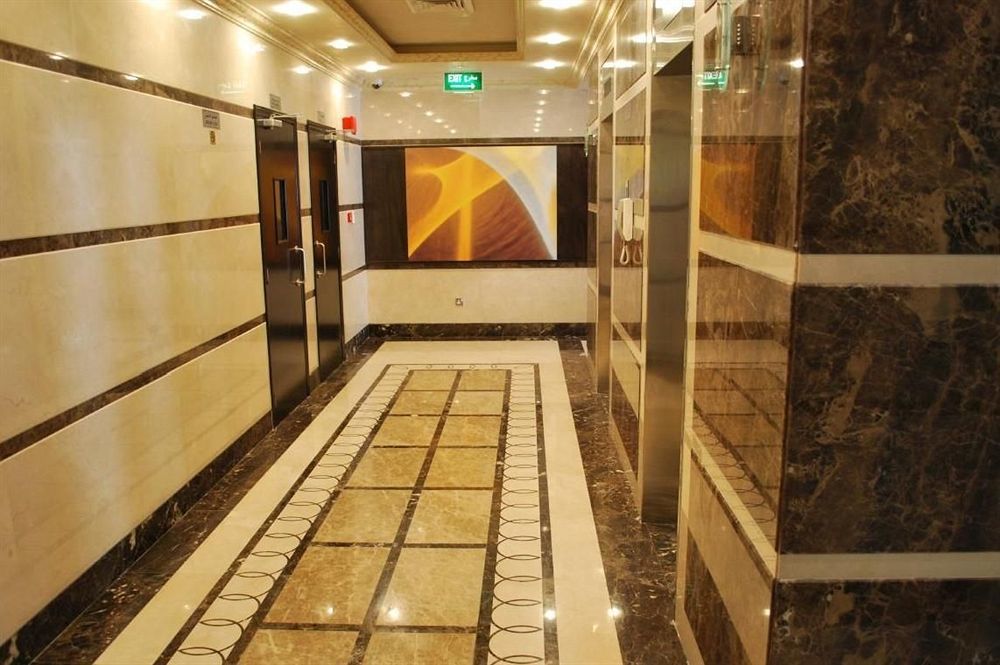 London Crown Hotel Дубай Екстериор снимка