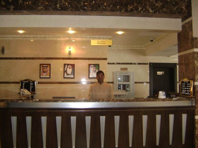 London Crown Hotel Дубай Екстериор снимка